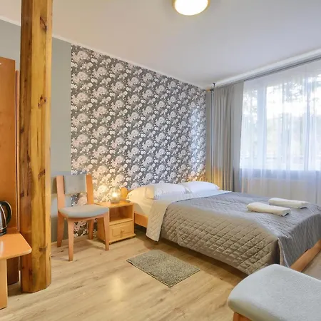 호텔 Rezydencja Karnat I I Ii *